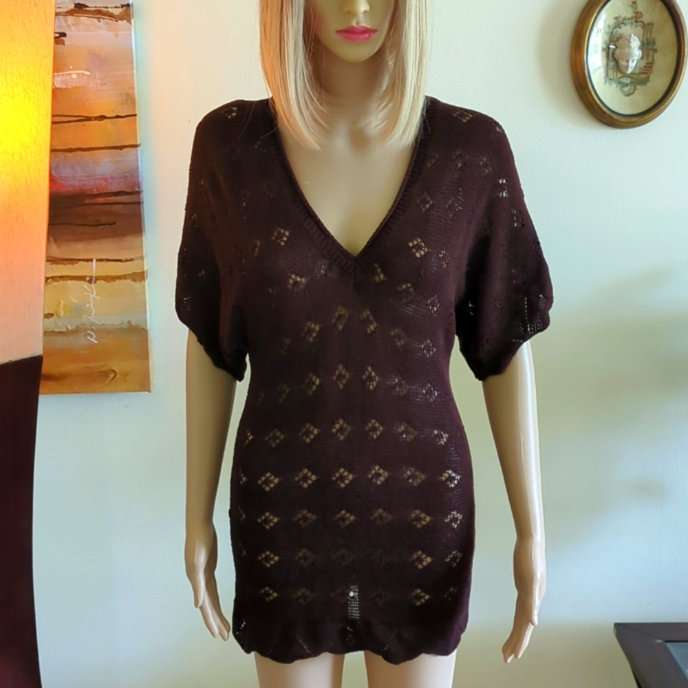 Linen and rayon top, size S (M ?).